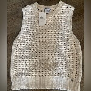 DKNY Knit sweater vest size Large NWT